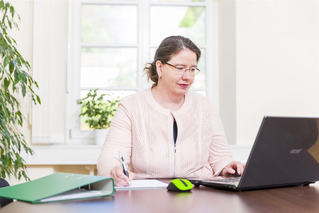 Sandra Röder kfm. Leitung Sandra Röder kfm. Leitung