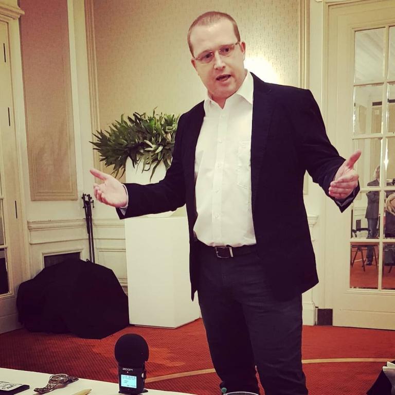 Marcus Röder Speaking in Scheveningen